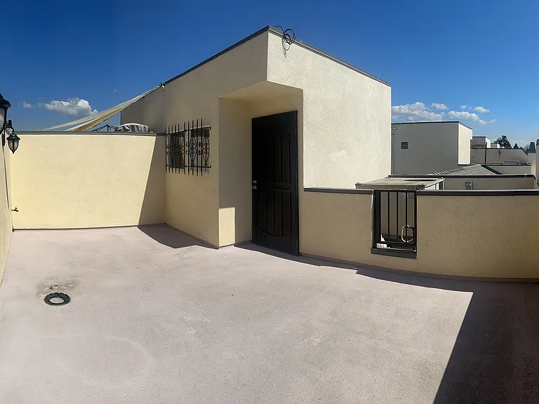 5224 Corteen Pl #4 — Photo 27