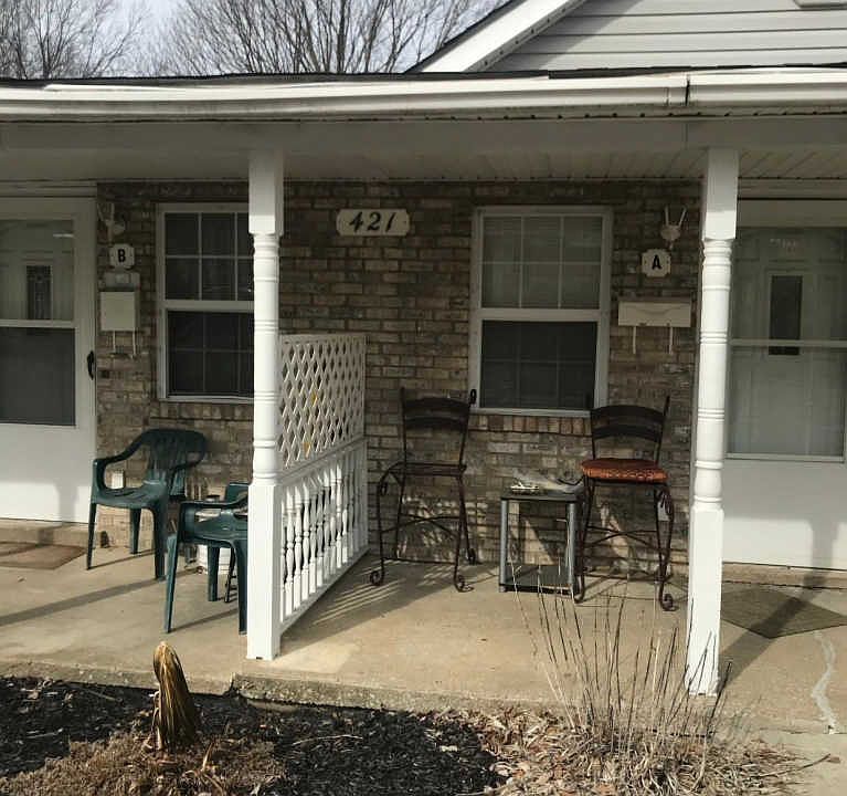 2nd image of 421 Douglas Ave