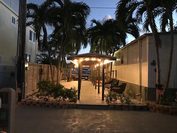 2nd image of 107 Starfish Ln