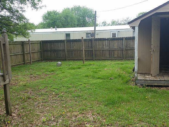 3rd image of 394 Scenic Acres Dr
