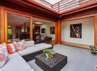 8544 Ridpath Dr, Los Angeles, CA 90046