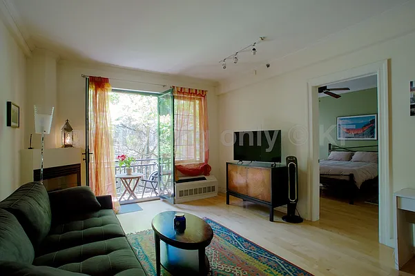 Rented by R New York | media 60