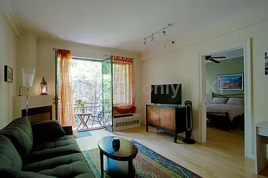 Rented by R New York