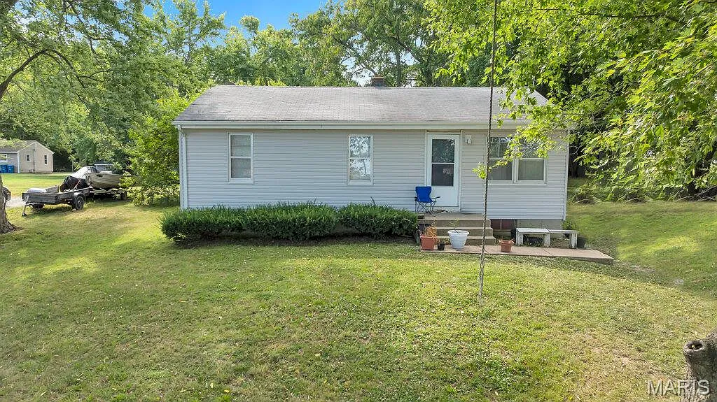 2824 Mulberry Ln photo 1