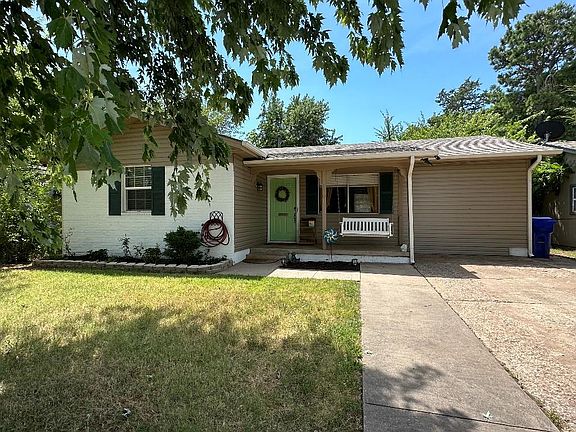 2nd image of 1706 Dakota St