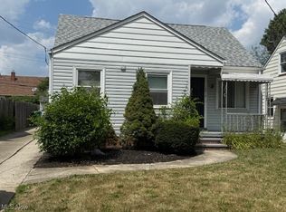 15513 Rockside Rd, Maple Heights, OH 44137