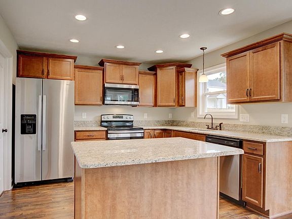 2nd image of 41 Chestnut Hl Lot 41