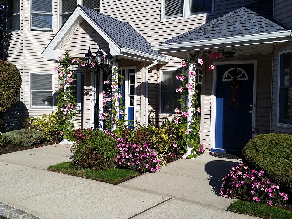 92 Broadway APT 4, Amityville, NY 11701 Zillow