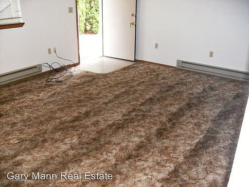 2nd image of 825 W 4th Ave