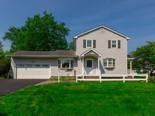 1668 Manatuck Boulevard, Bay Shore, NY 11706
