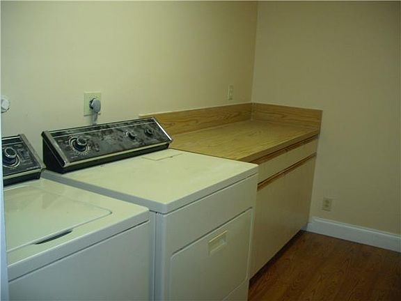 Home For Sale In Sweetwater