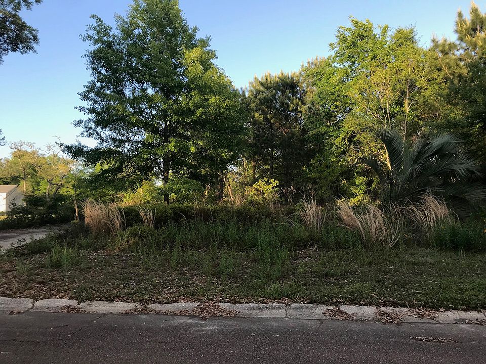 1st image of 104 Bienville Dr