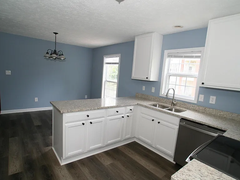 109 Ashe Ave — Photo 17