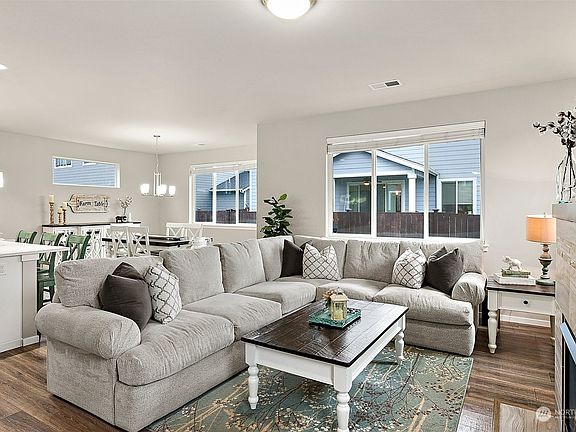 4th image of 17602 29th Avenue Ct E