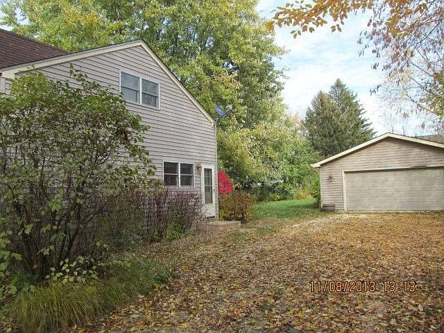 6929 High Rd photo 1