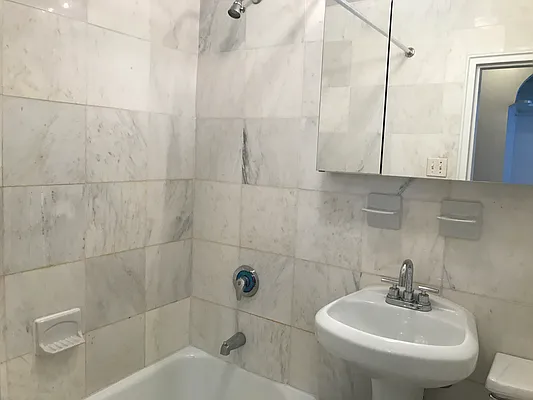 Rented by Corcoran | media 23