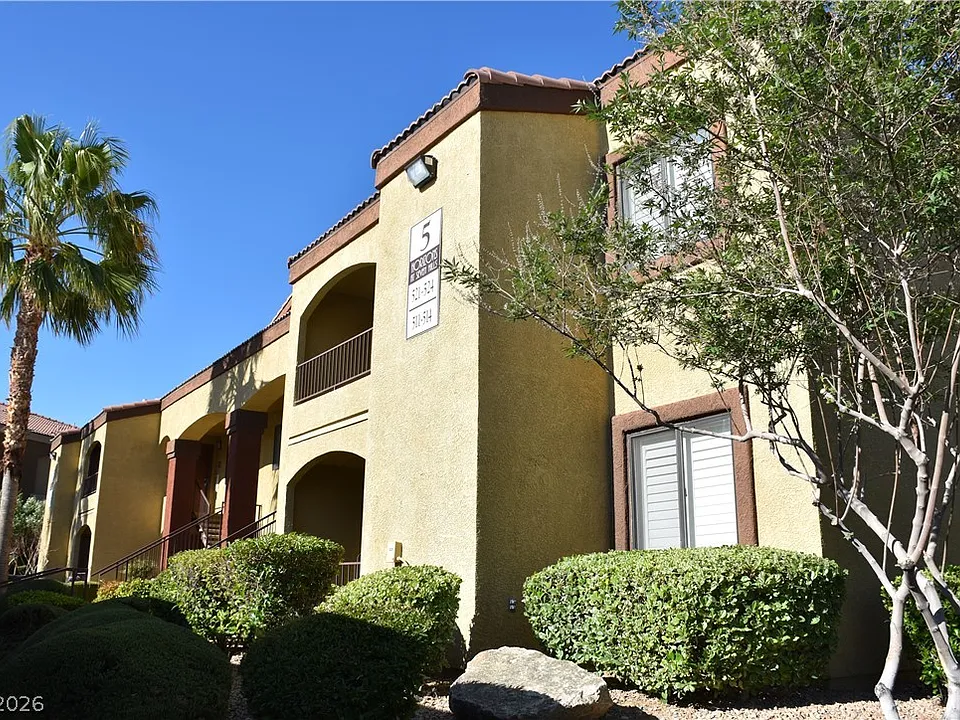 950 Seven Hills Dr #523