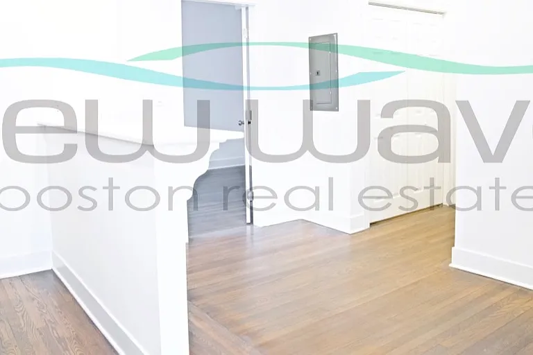 11 Queensberry St #22 — Photo 3