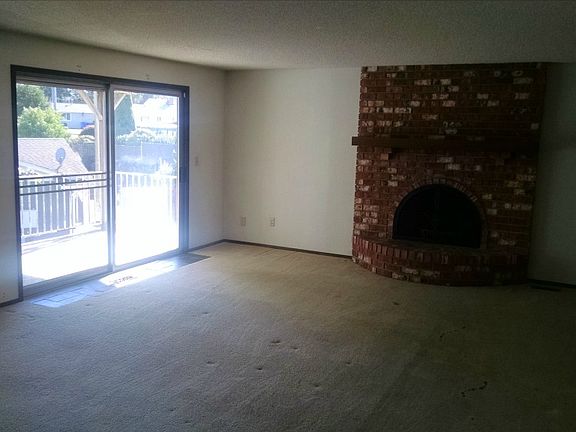 4th image of 9612 116th St SW