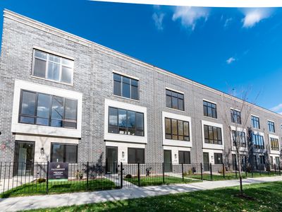 4162 W Cullom Ave, Chicago, IL, 60641