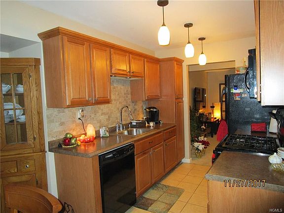2nd image of 100 Hillside Dr APT E10