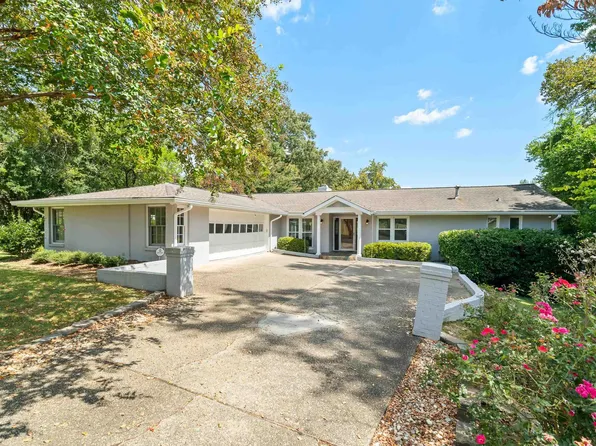 729 Comer Dr, Vestavia Hills, AL 35216