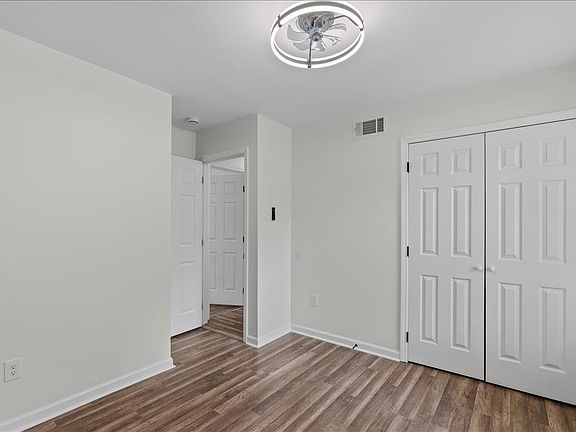 5th image of 3065 Sax Rd