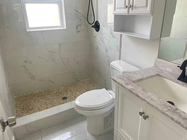 217 SE 20th Ave #8 — Photo 7