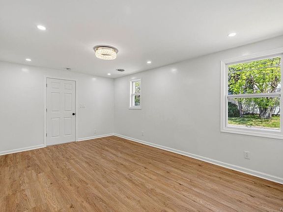 3rd image of 3 Twain Ct