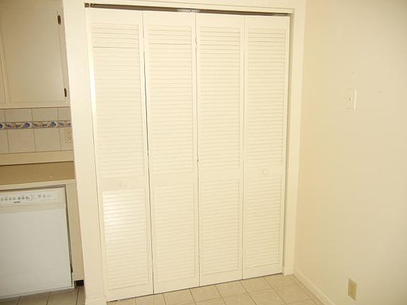 4th image of 1030 Us Highway 1 APT 310