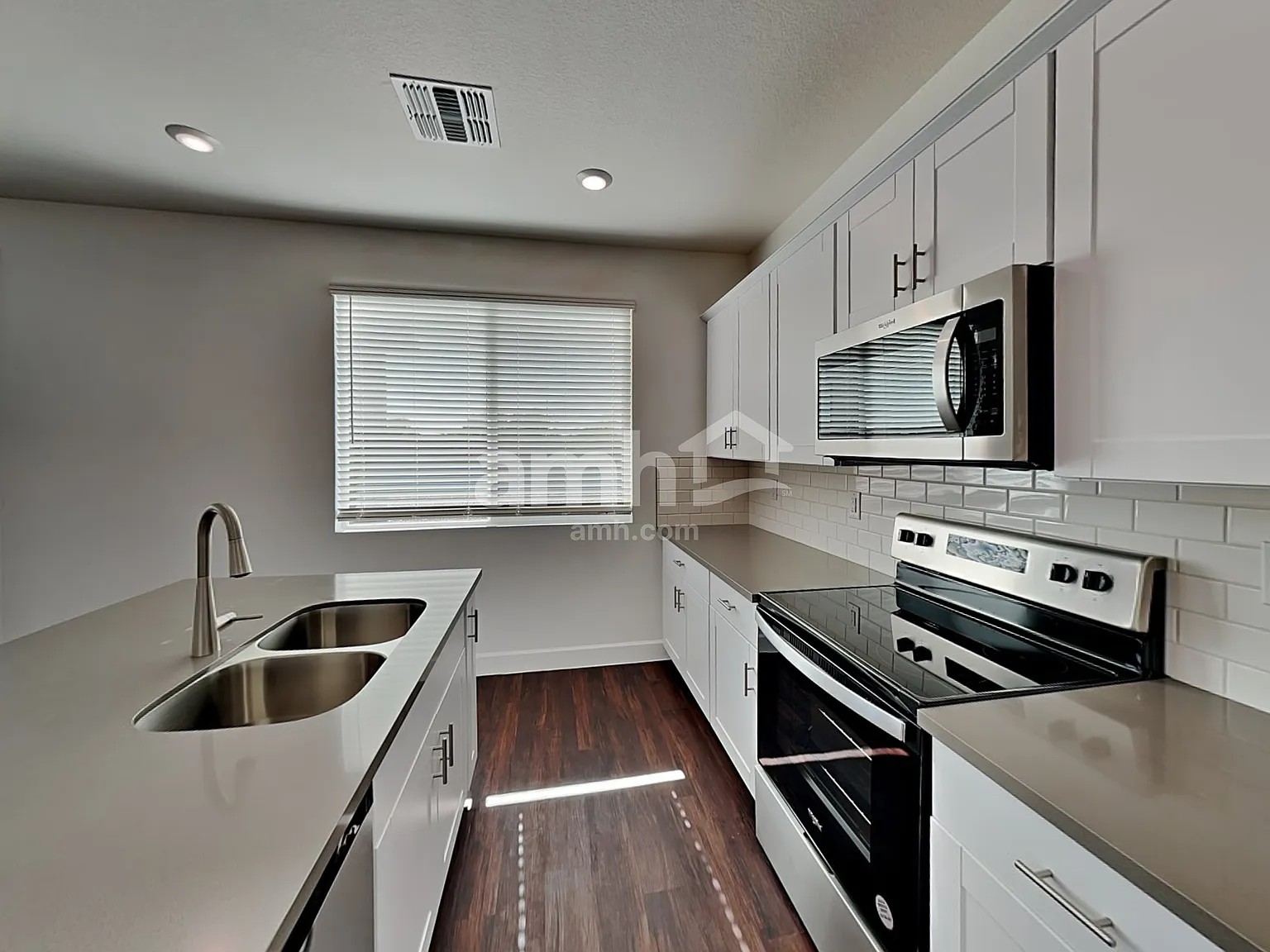 4 bed, 2.5 bath, 2087 sqft, $2,375 — Photo 4