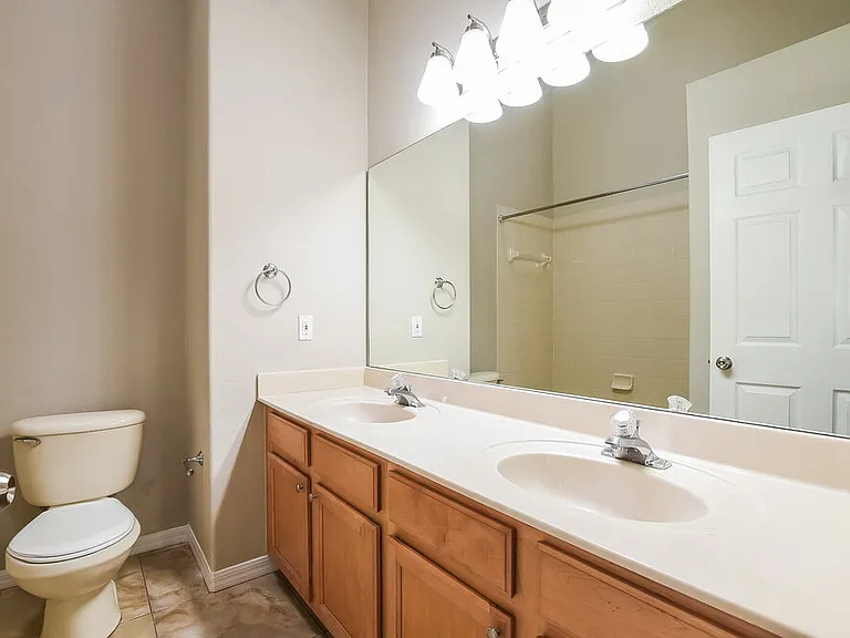 14643 Lady Victoria Blvd — Photo 15