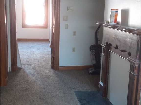 4th image of 513 Avery St