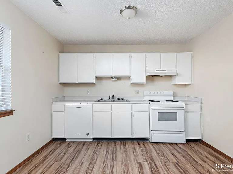 1926 N Gregg Ave #1-14 — Photo 4