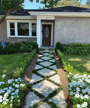 2nd image of 644 Oaklawn Dr