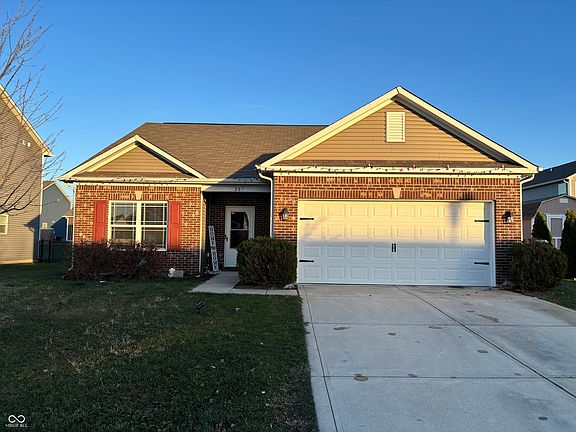 2nd image of 207 Thistlewood Dr