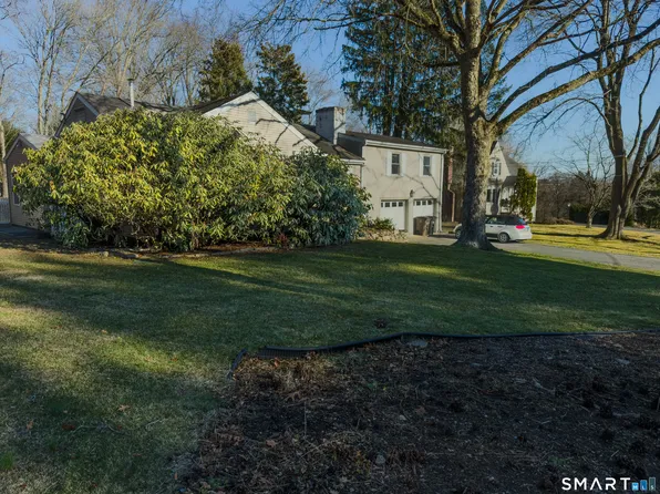 124 Wyndover Lane, Stamford, CT 06902