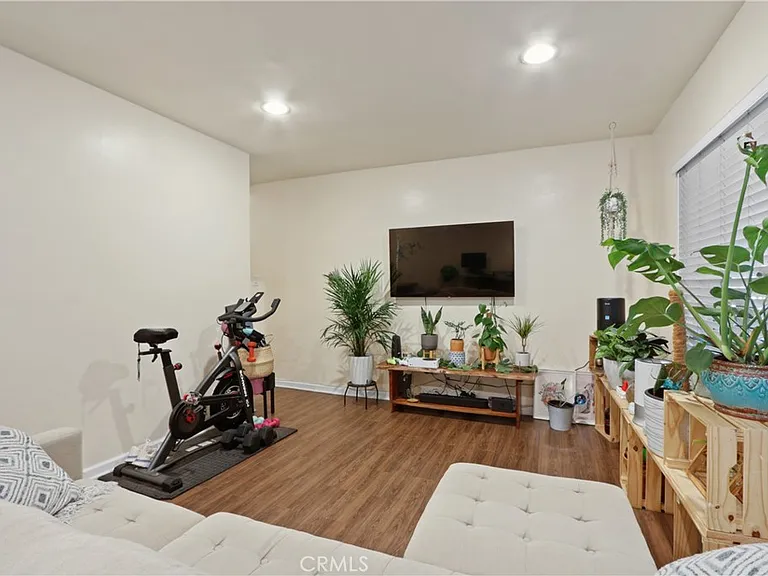 939 E Appleton St #25 — Photo 2