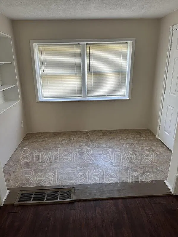 1 bed, 1.0 bath, $750 — Photo 4