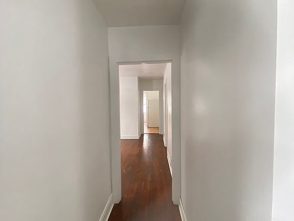 2nd image of 72 Broome St Floor 1