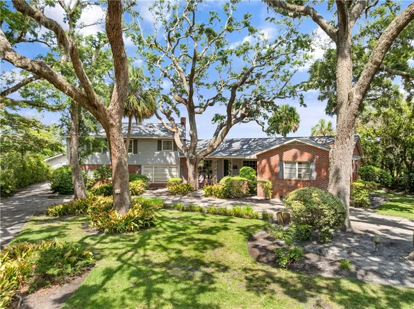 524 Wesley Oak Cir, Saint Simons Island, GA 31522
