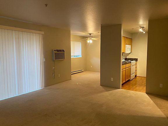 2nd image of 721-723 E Linden Ave #310