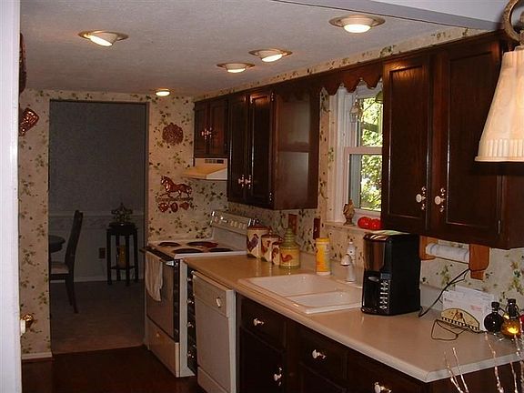 5th image of 1424 Heathrow Ct