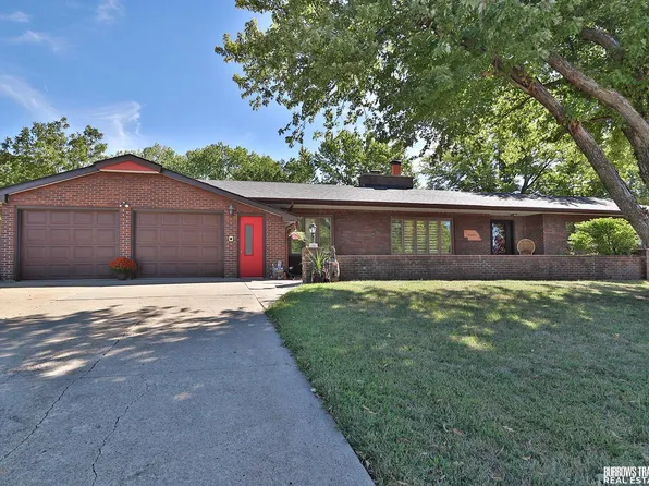 1036 E St, Pawnee City, NE 68420