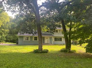 2658 Oak Crest Cir, Sun Prairie, WI 53590