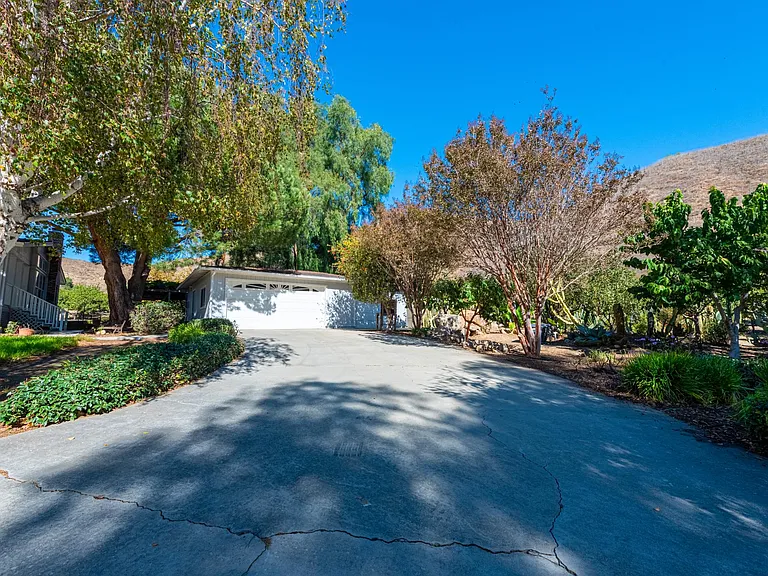 1057 E La Loma Ave — Photo 51