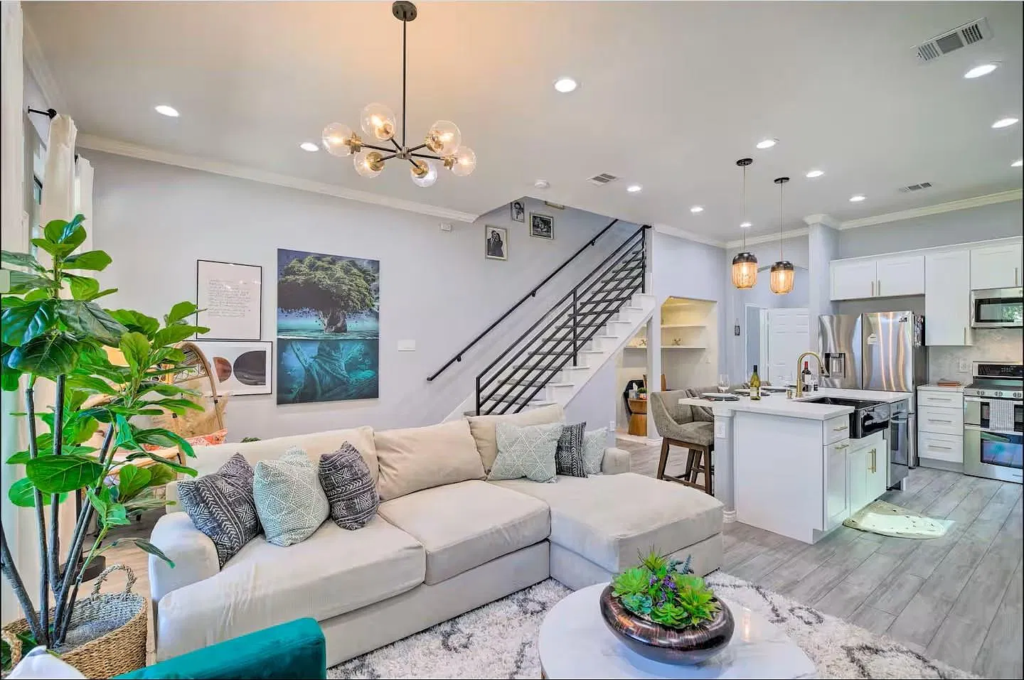 3 bed, 2.5 bath, 1625 sqft, $2,500 — Photo 3