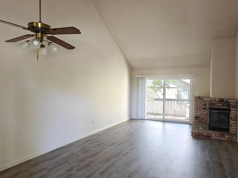 1023 Chadwick Cir — Photo 12