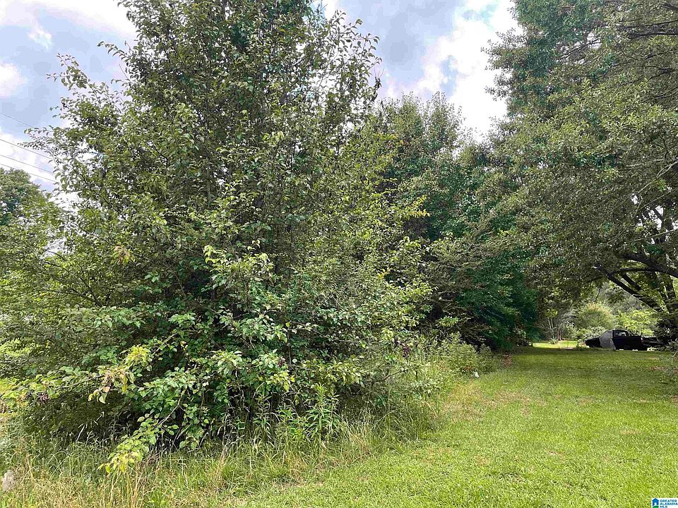 2nd image of 589 Flint Hill Rd #0