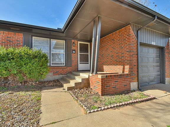 3rd image of 2105 Carpenter Dr